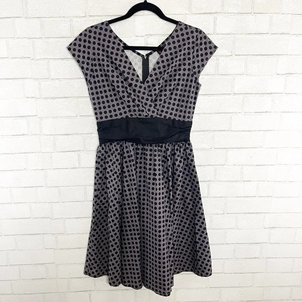 Folter - Modcloth Pale Purple & Black Polka Dot Fit & Flare Dress Women's Medium